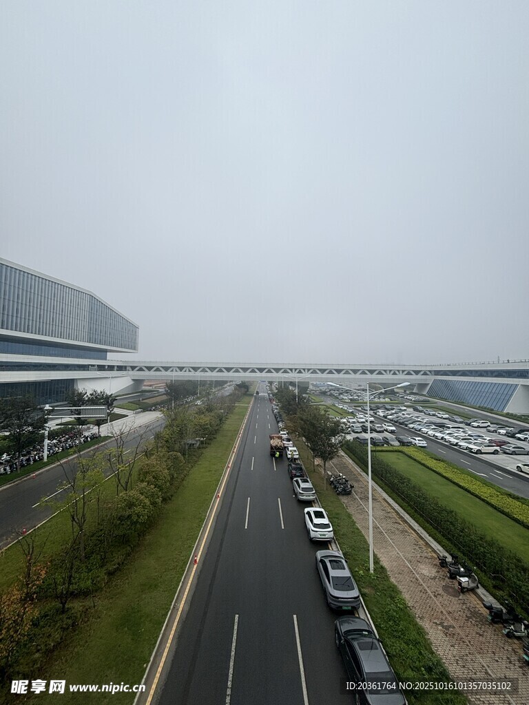 城市道路全景