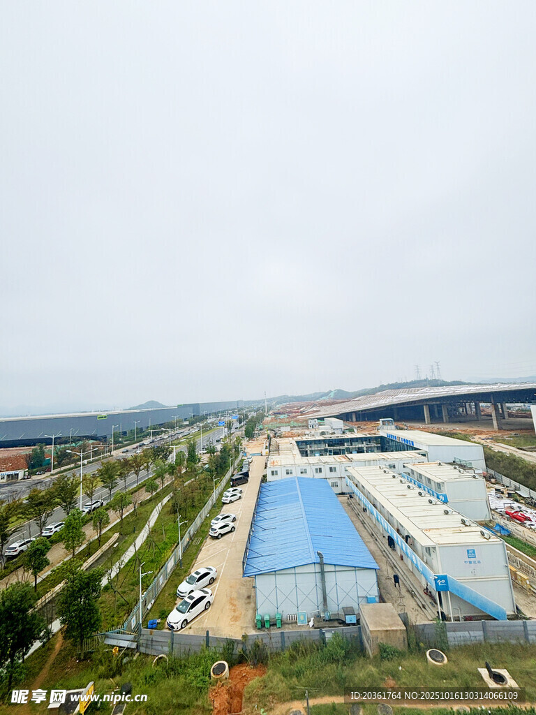 俯瞰建设中的大型场地