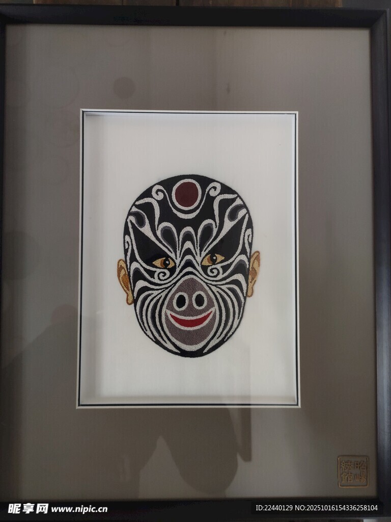 传统京剧脸谱艺术展品