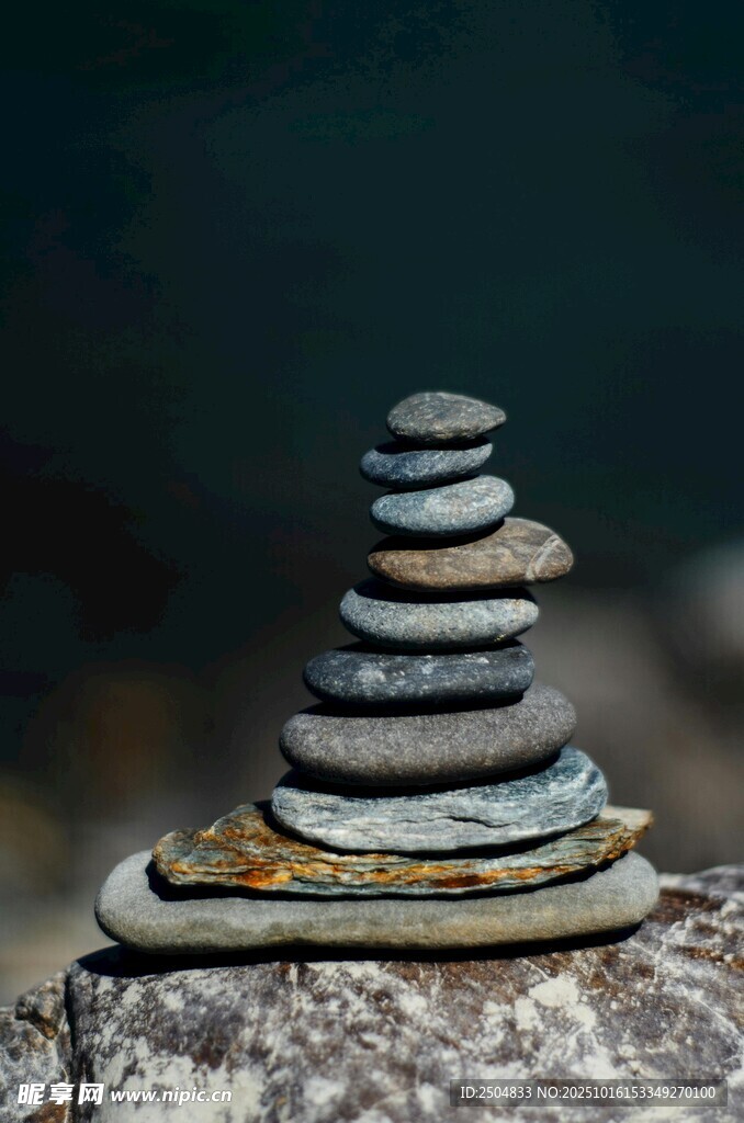 石堆平衡艺术