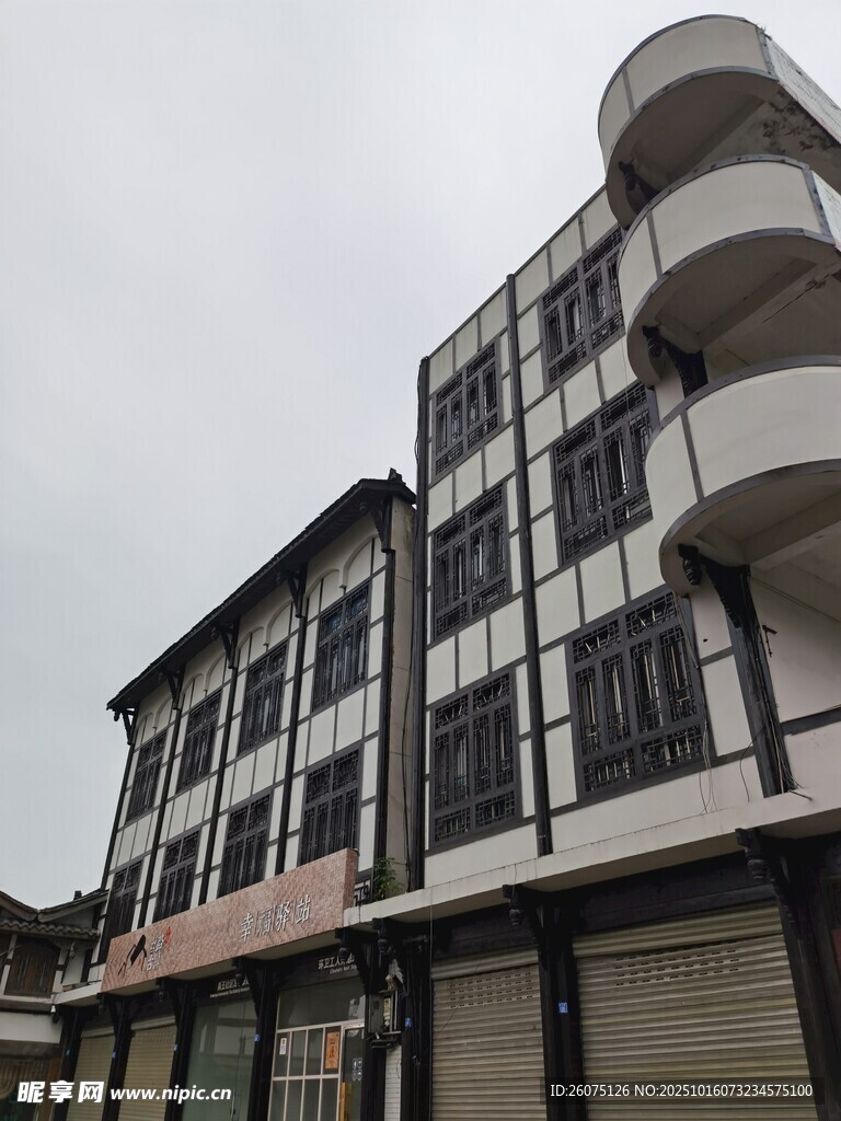 多层商铺建筑外观