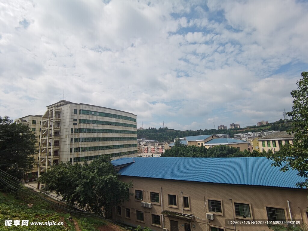 城市建筑与自然景观融合