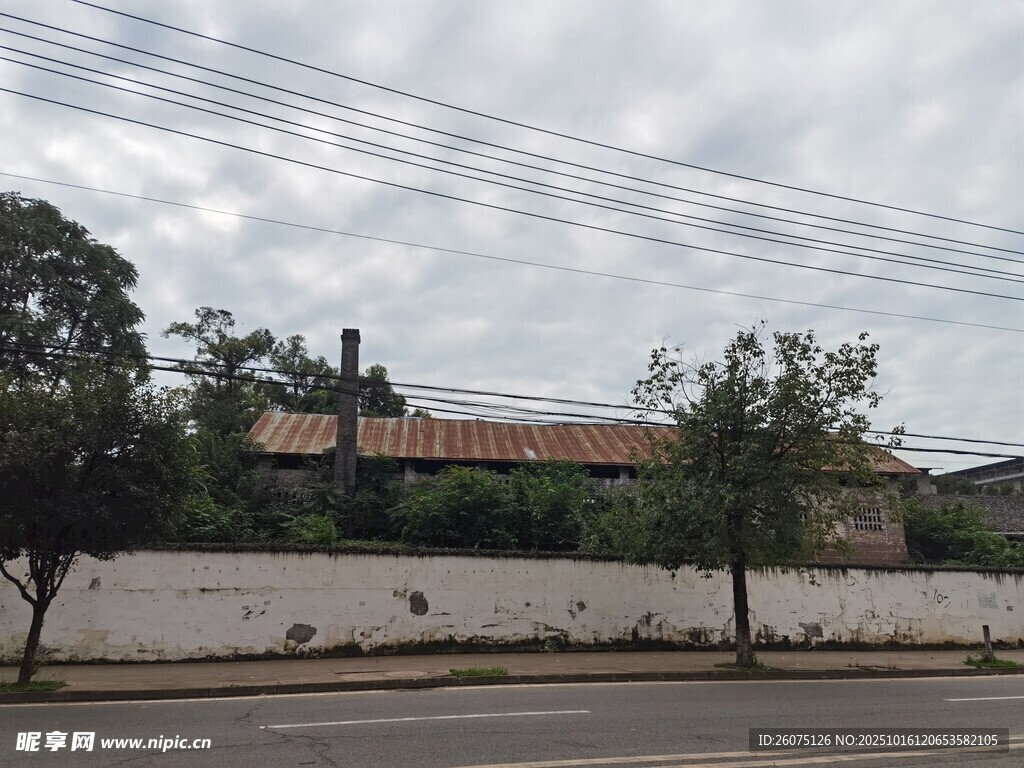 城郊建筑景象