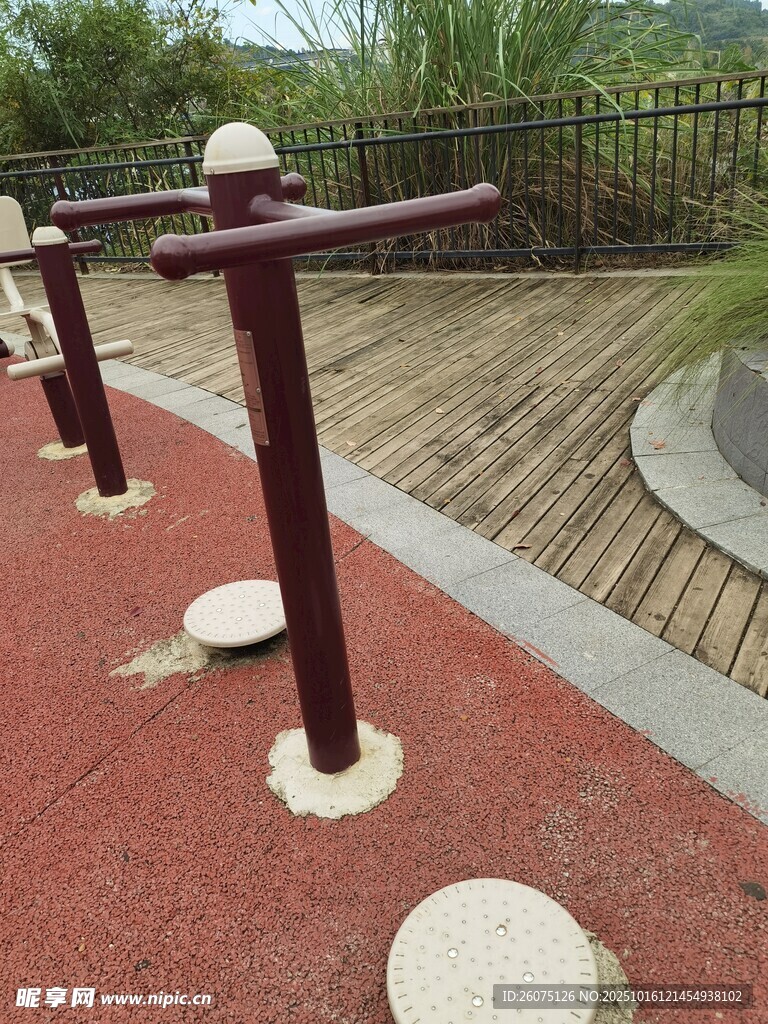 户外木质健身器材设施