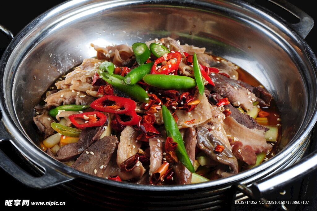 香辣美味干锅肉片