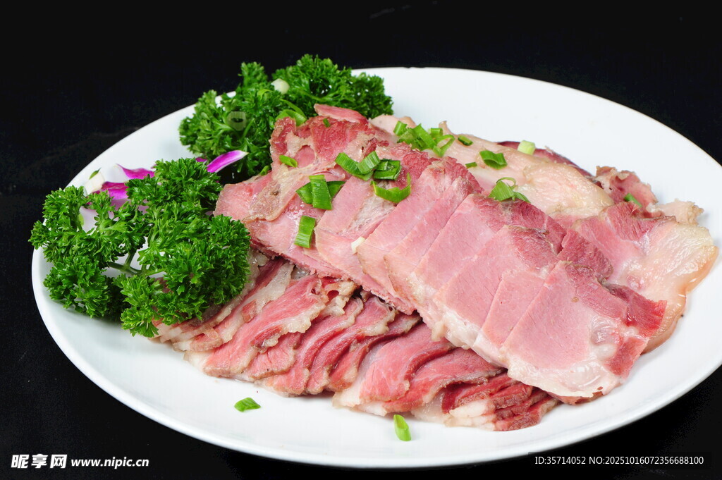 美味酱牛肉摆盘精致