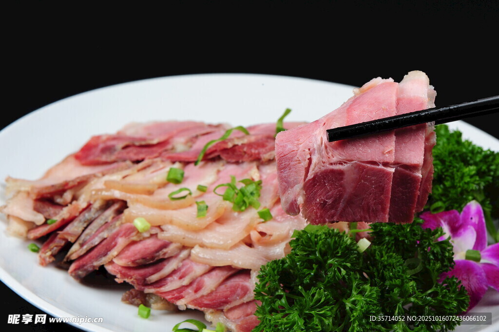 美味酱牛肉摆盘精致