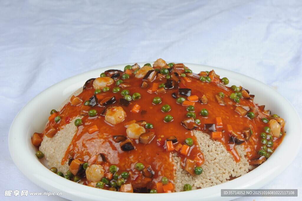 美味盖浇饭食材丰富诱人