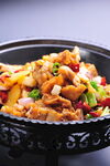 美味干锅鸡肉蔬菜组合