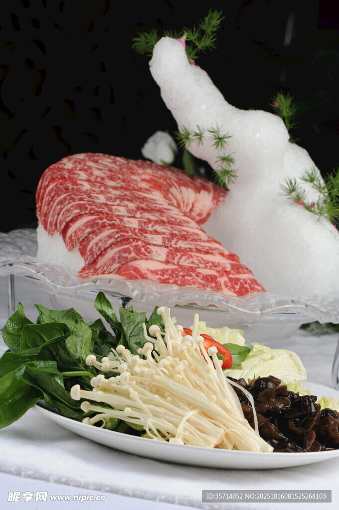 精致火锅食材拼盘