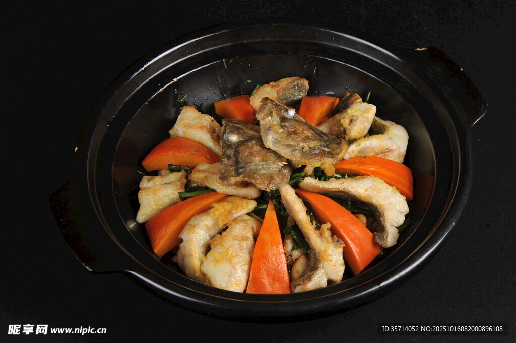 砂锅蔬菜炖肉