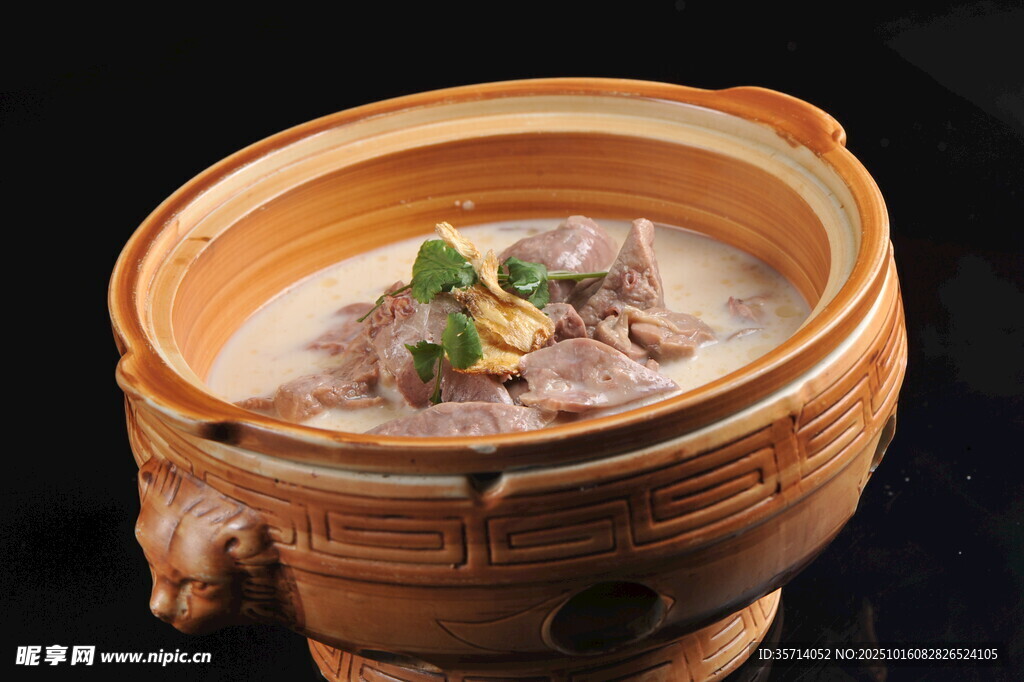 瓦罐炖肉