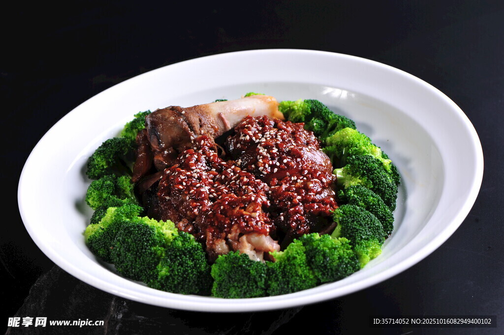 肉末西兰花