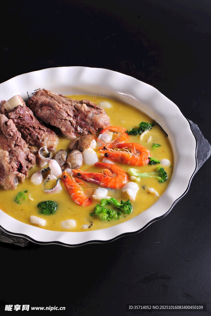 美味牛肉蔬菜汤