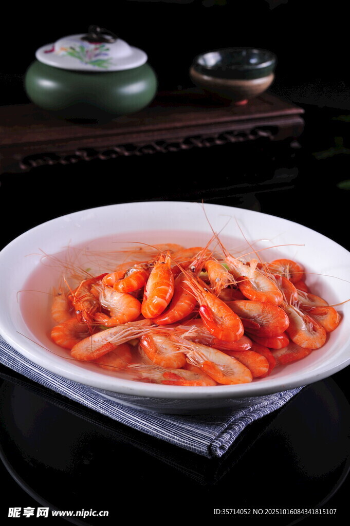 美味泡菜装盘