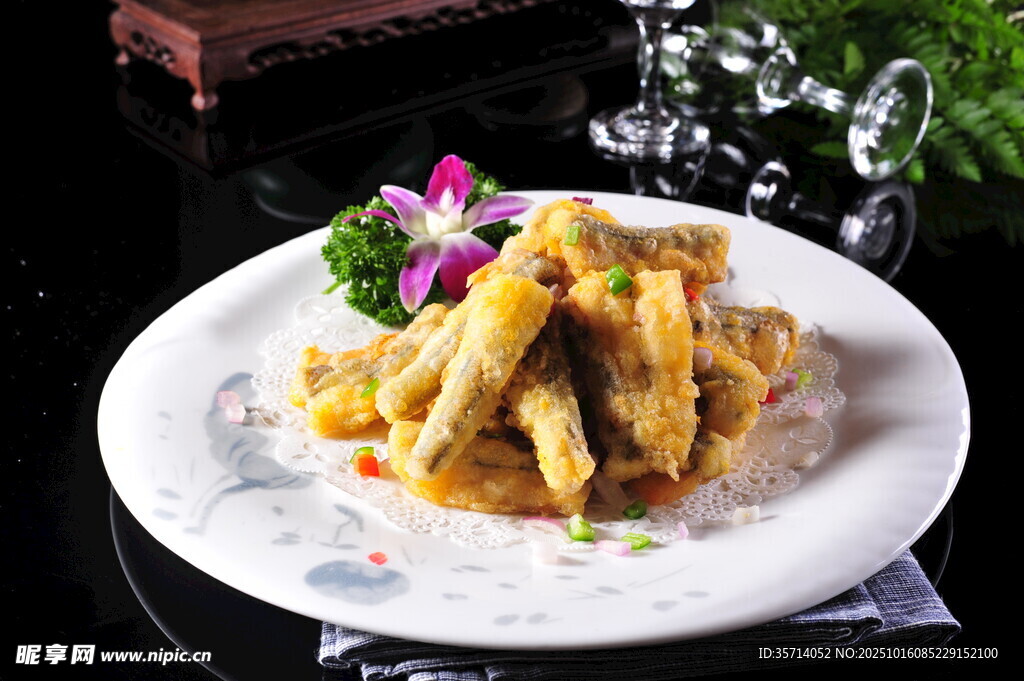香酥炸鱼块美味诱人