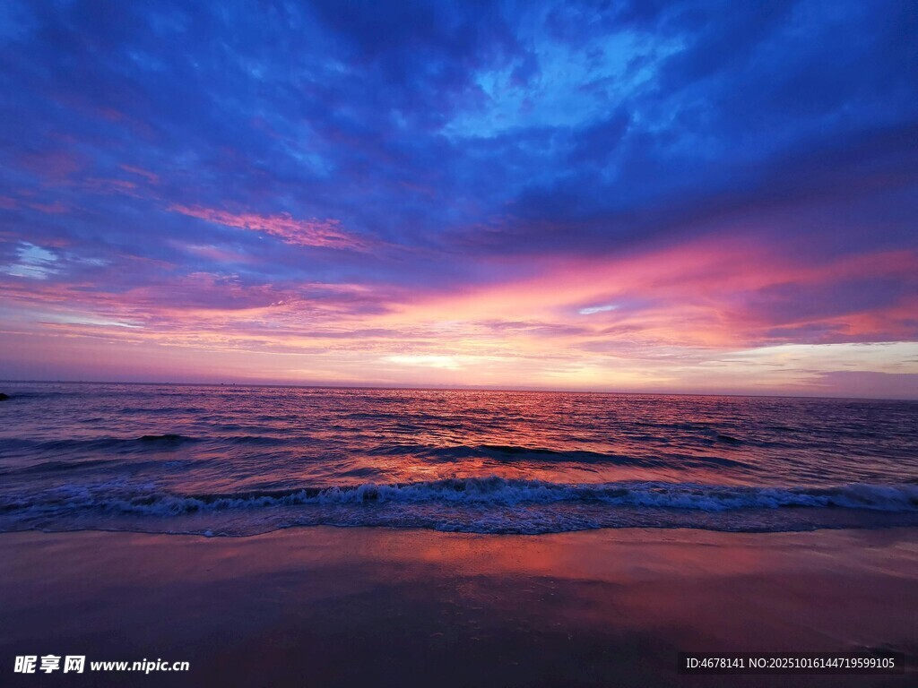 海边绚丽晚霞海景图