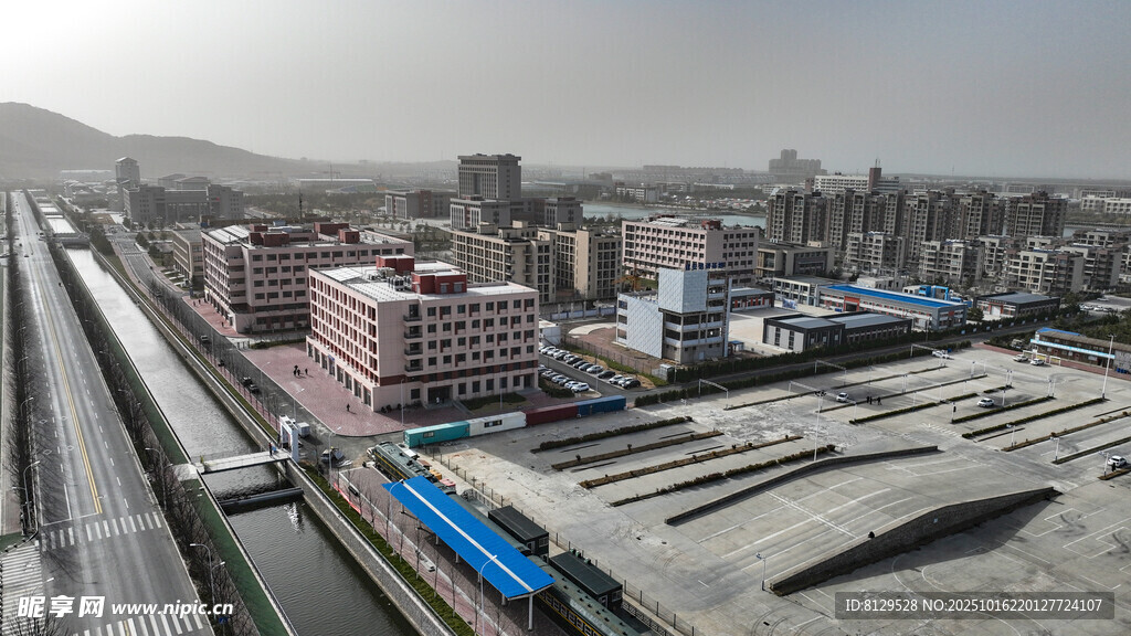 城市俯瞰景象
