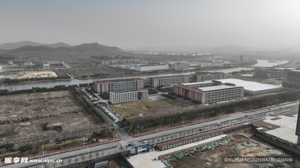 俯瞰工业园区全景