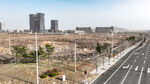 城市道路旁的待开发区域