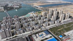 俯瞰繁华都市滨水建筑群