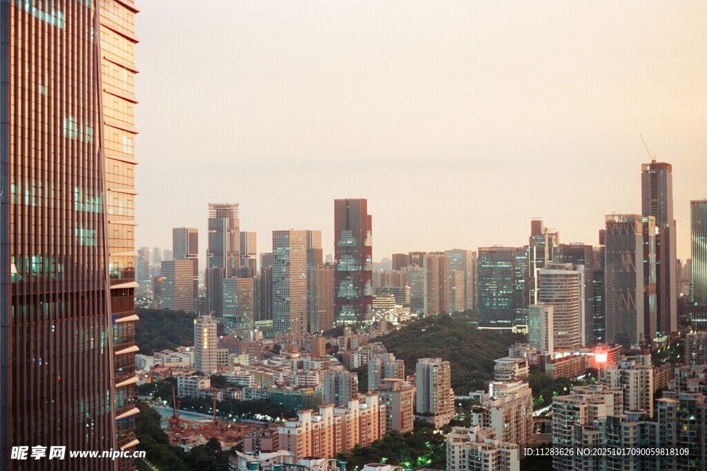 城市天际线景观