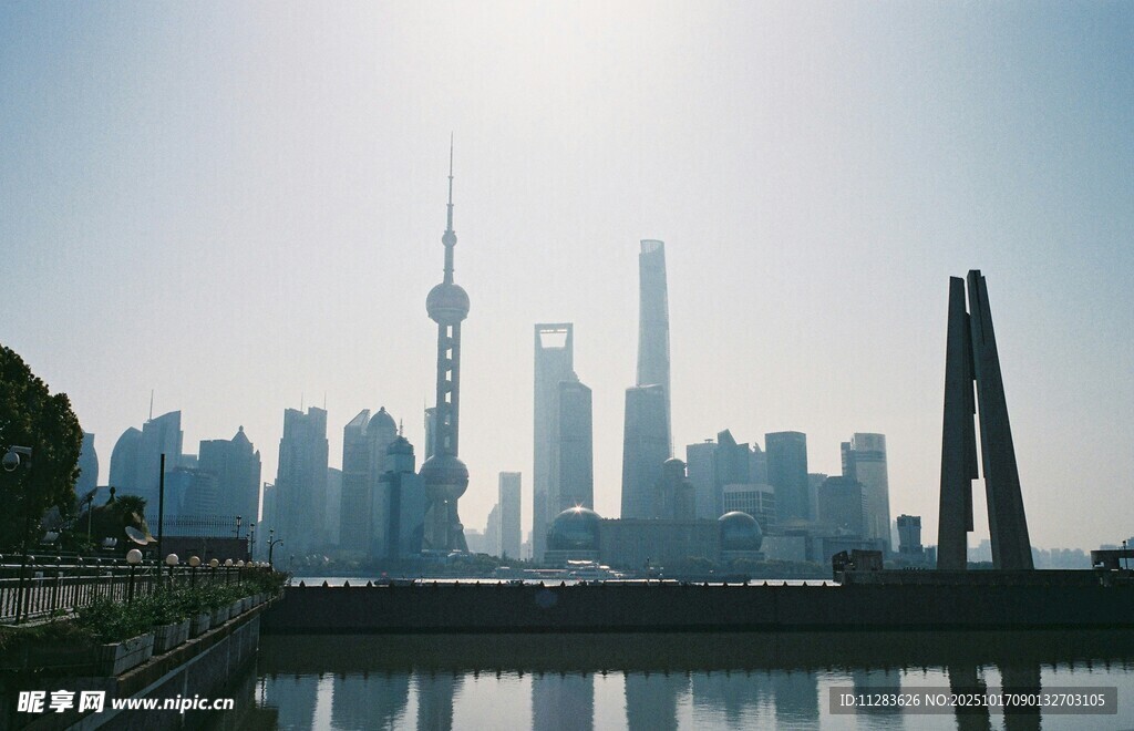 上海外滩城市天际线景观