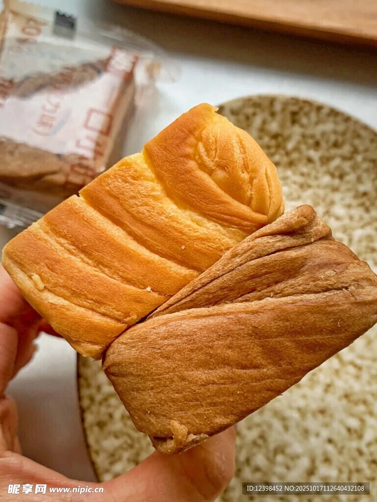 手撕千层面包特写