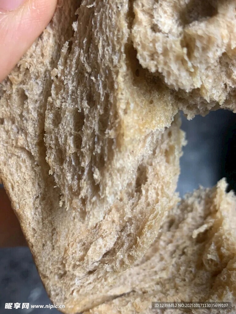 手撕面包特写