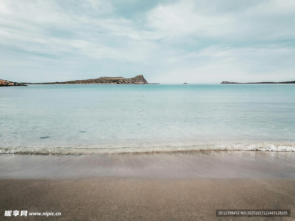 宁静海滩