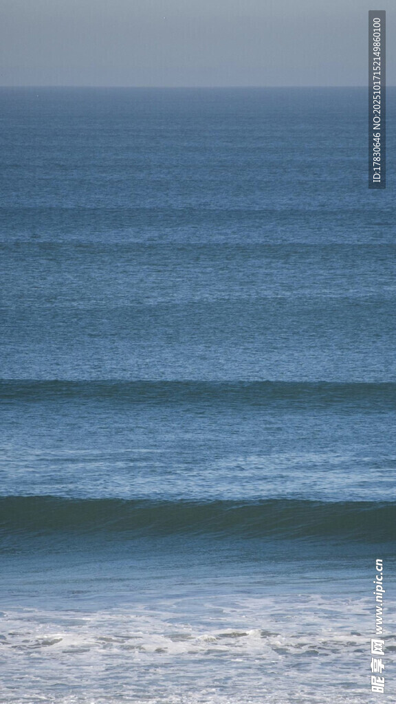 宁静海面轻柔海浪