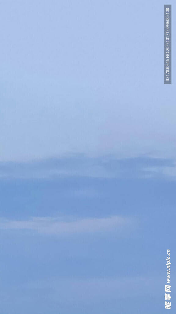 蓝天薄云景色