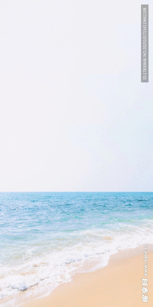 宁静海滩蔚蓝大海风光