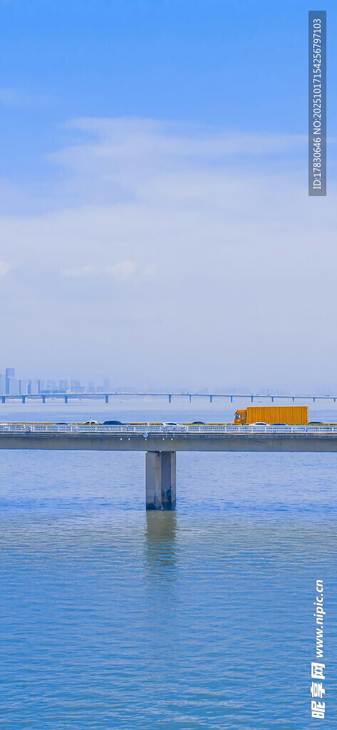 海上飞驰的高速列车