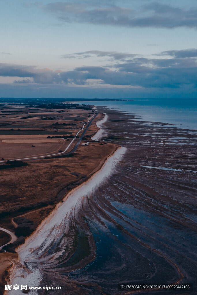 广阔大地的壮美空中景观