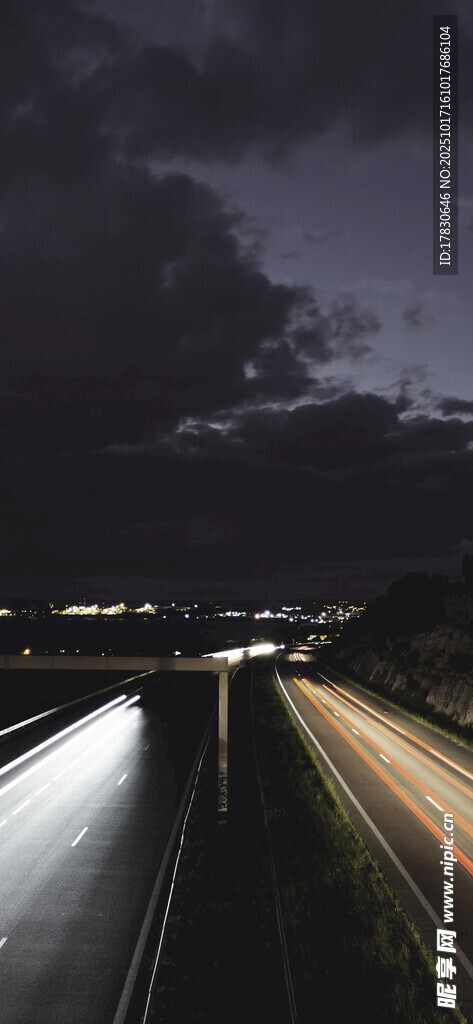 夜幕下的公路车流景观