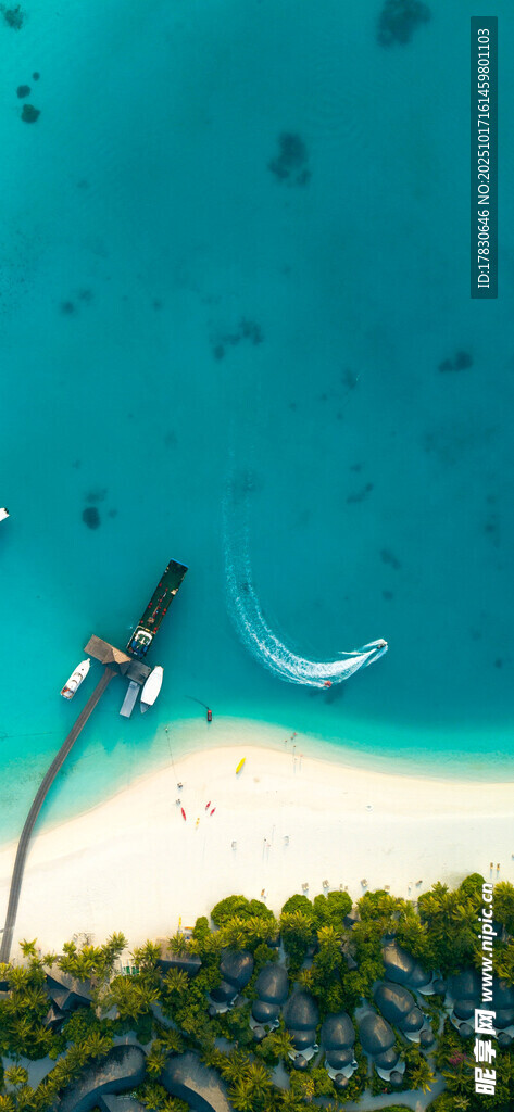 空中俯瞰海岛美景