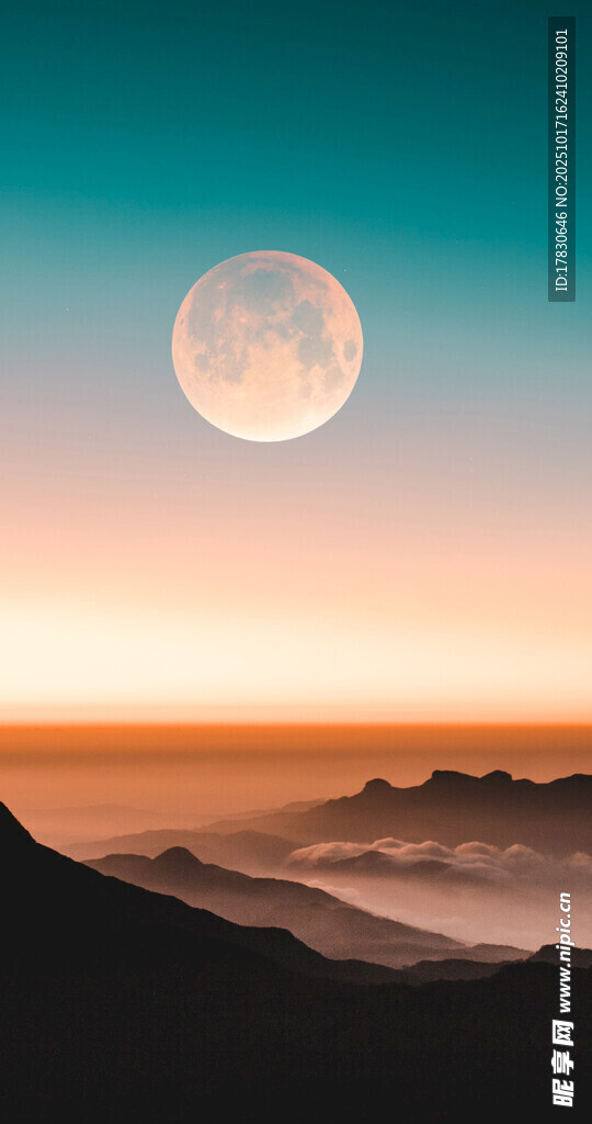 山间月夜美景