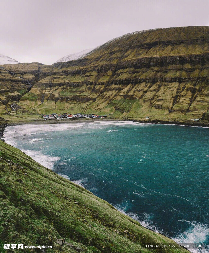 峡湾海岸碧海青山美景