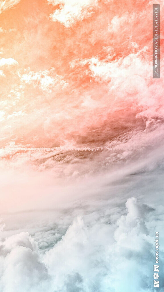 梦幻云海中的绚丽天空