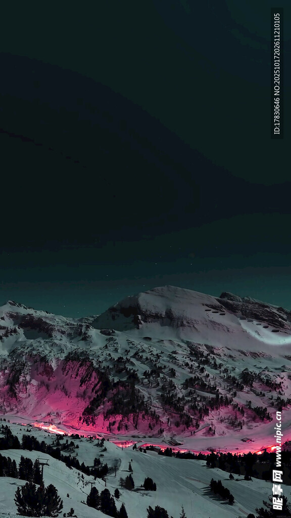 雪山幻彩夜景