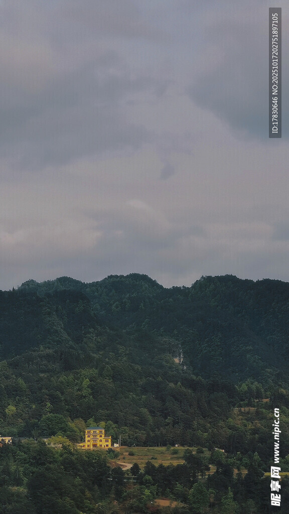 山间景色