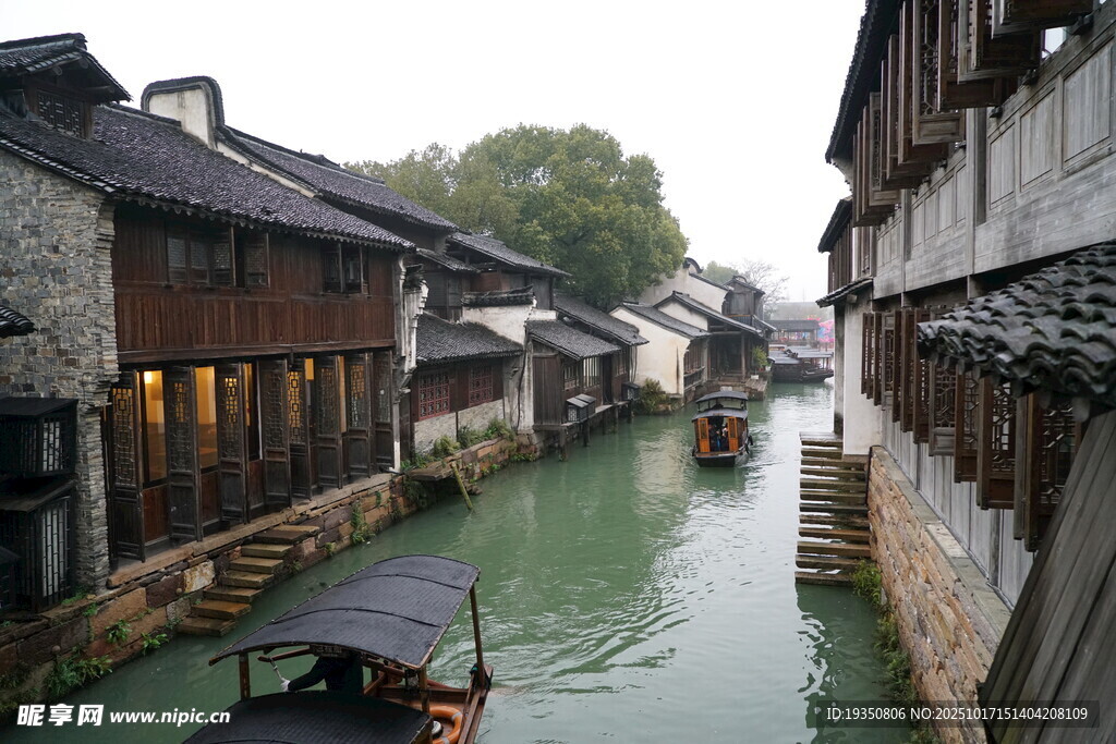 江南水乡乌镇河道风景