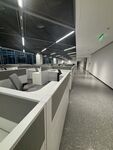 现代开放式办公空间场景