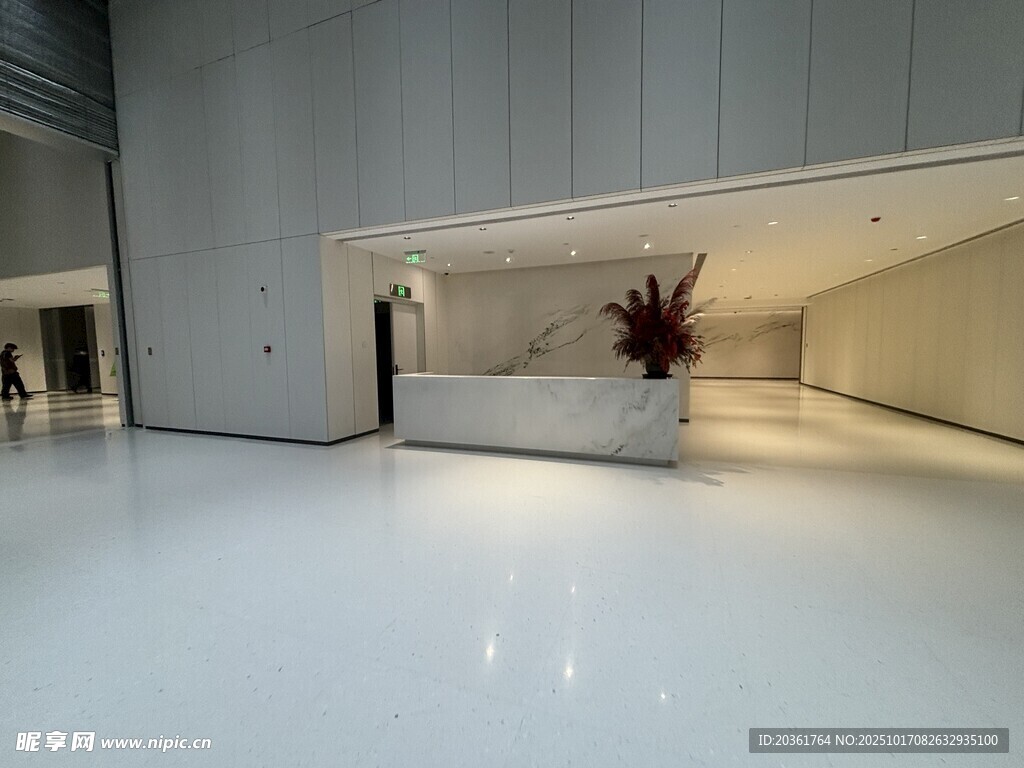 现代简约室内空旷空间场景