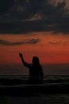 夕阳下的孤独身影