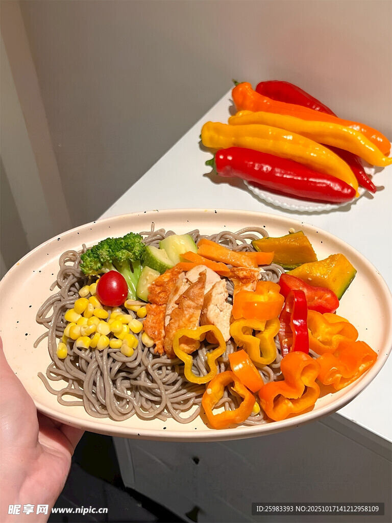 蔬菜拌面