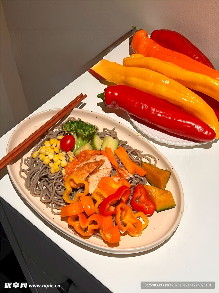 蔬菜拌面