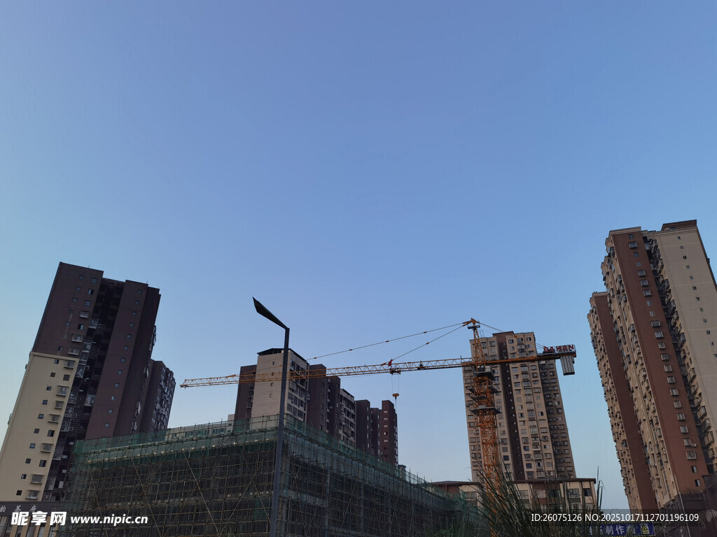 城市在建高楼景观