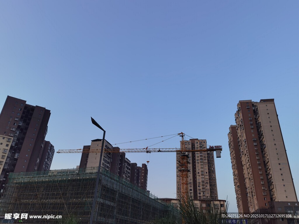 城市建筑工地景象